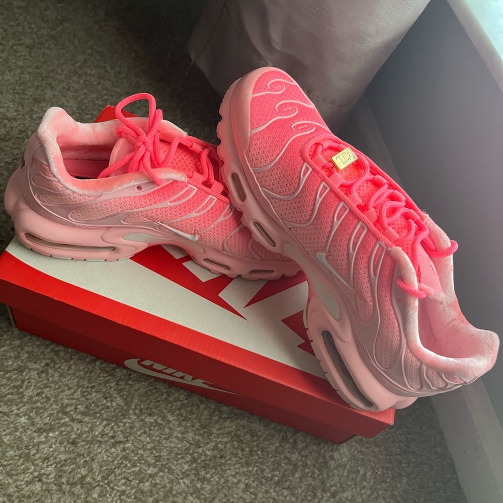 Never worn